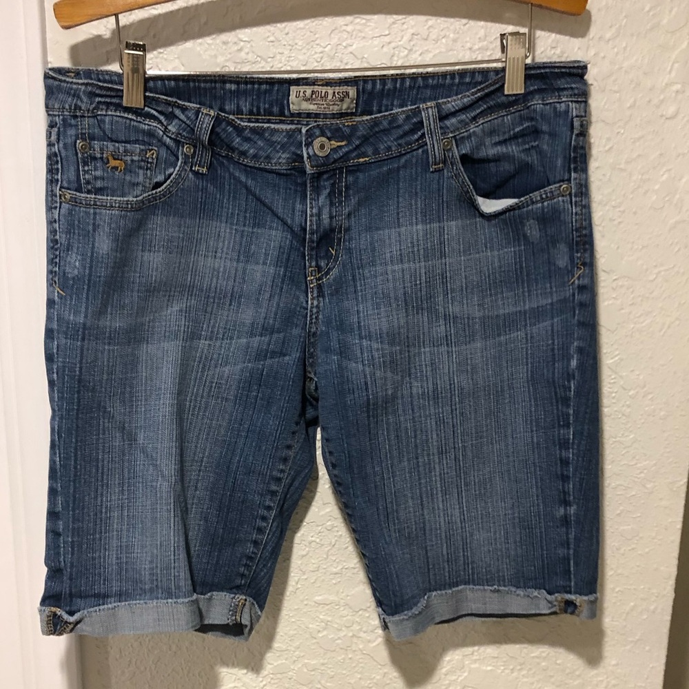 US Polo Assn women’s size 13 bermuda jean shorts.
